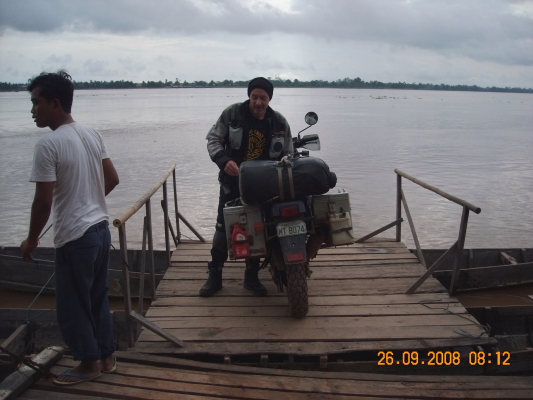 mekong ferry.JPG